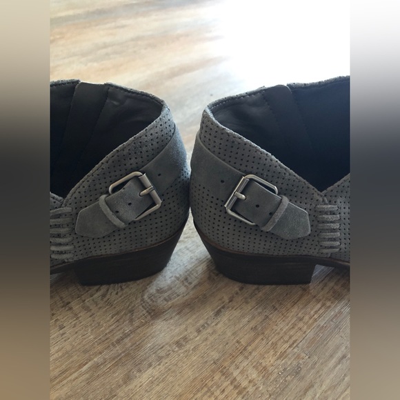 Vince Camuto Gray Boots | Low Cut | Size 8M US - Picture 12 of 13